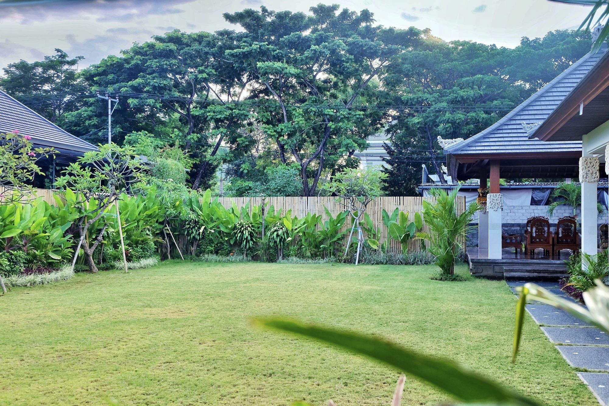 Mahana Living Denpasar  Exterior photo