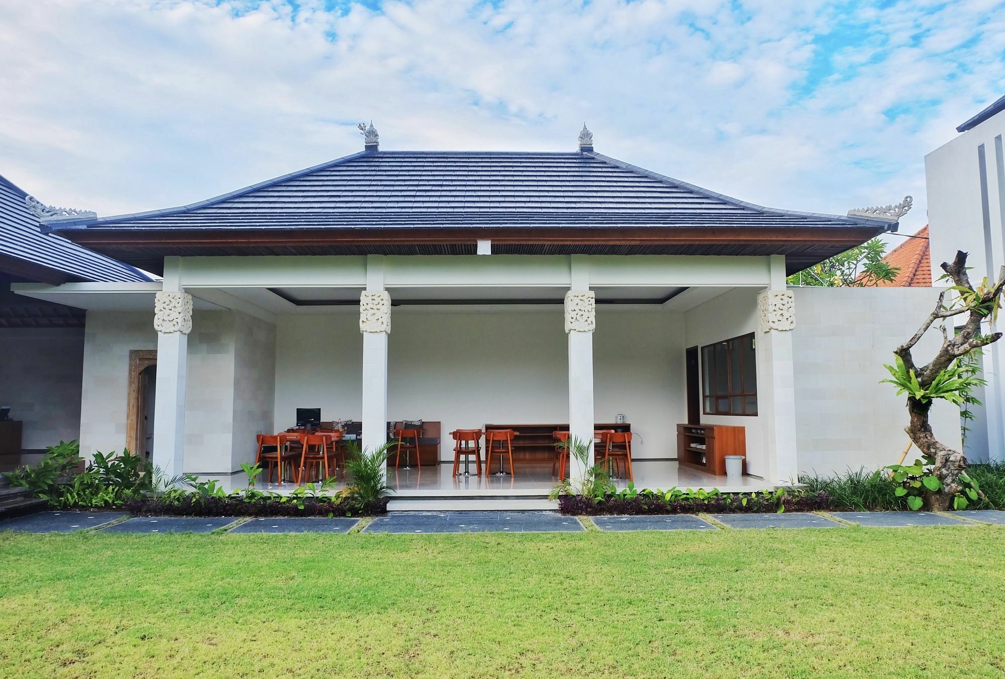 Mahana Living Denpasar  Exterior photo